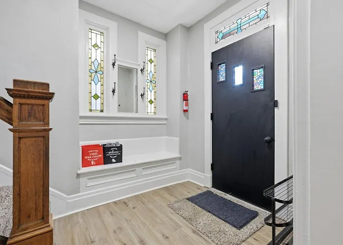 Stylish Mt. Washington With Private Deck And Easy Access To Downtown And Stadiums