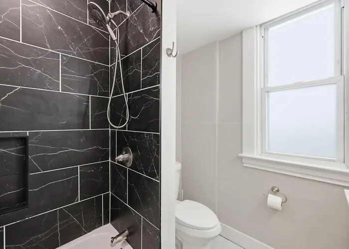 Stylish Mt. Washington With Private Deck And Easy Access To Downtown And Stadiums