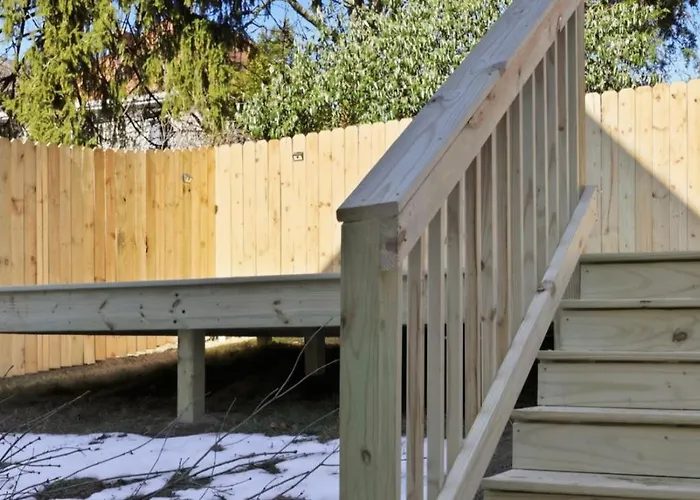 Stylish Mt. Washington With Private Deck And Easy Access To Downtown And Stadiums Holiday home